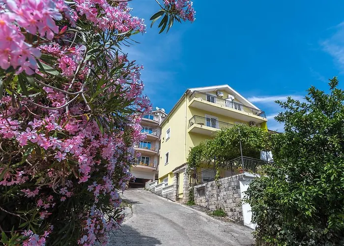 Adriana Apartments